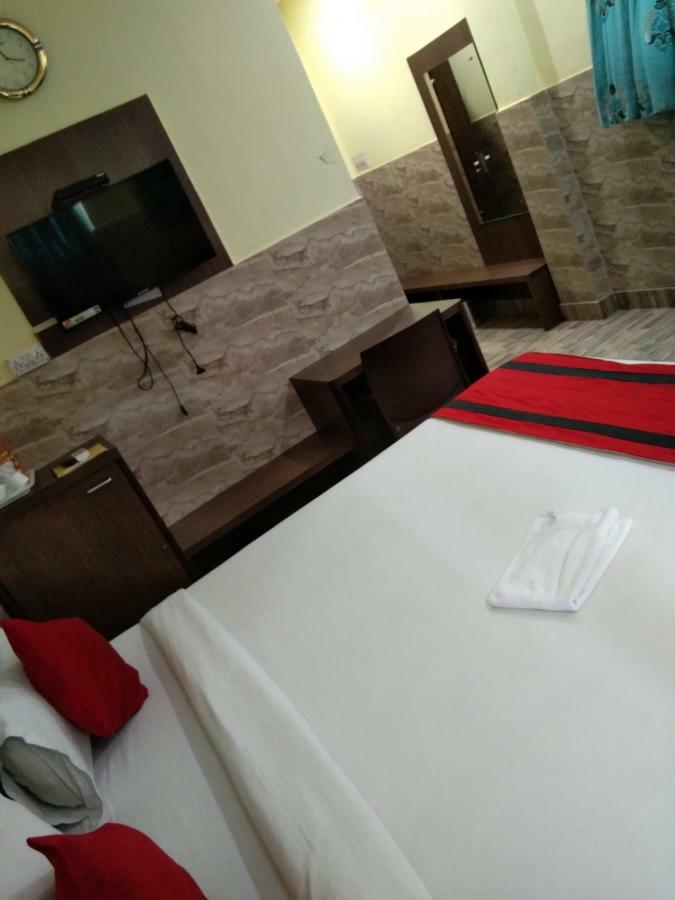 The Banquet Hotel Haora Exterior photo